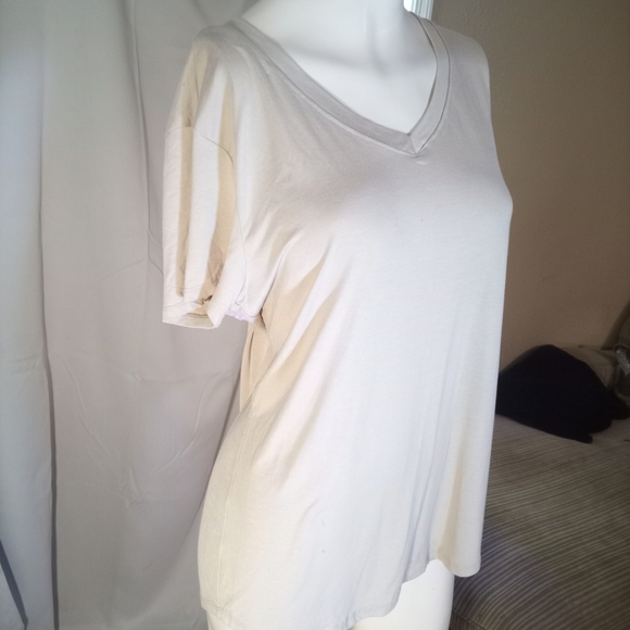 Streetwear Society Beige V-Neck Short Sleeve Tee - Picture 3 of 3